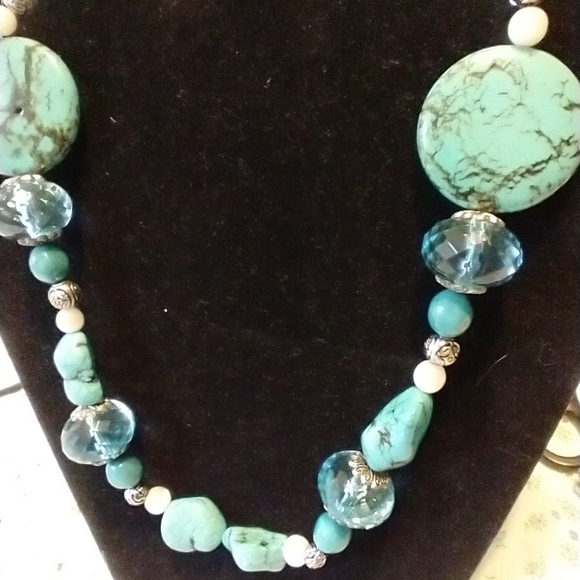 Necklace - Picture 2 of 4